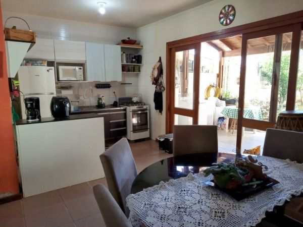 Casa em Porto Alegre, no bairro Teresópolis, com 2 dormitório(s), e 2 banheiros, à venda. — foto 10