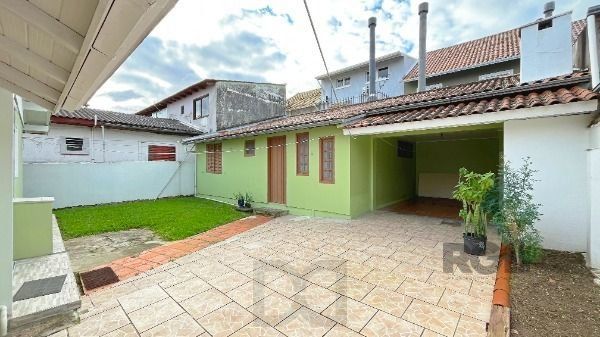 Casa em Porto Alegre, no bairro Guarujá, com 2 dormitório(s), e 2 banheiros, à venda. — foto 30