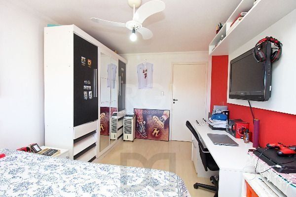 Casa em Porto Alegre, no bairro Ipanema, com 3 dormitório(s), e 3 banheiros, à venda. — foto 23