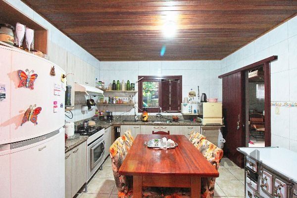 Casa em Porto Alegre, no bairro Ipanema, com 2 dormitório(s), e 2 banheiros, à venda. — foto 9