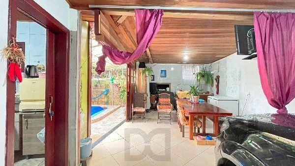 Casa em Porto Alegre, no bairro Ipanema, com 2 dormitório(s), e 2 banheiros, à venda. — foto 13