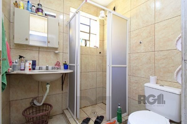 Casa em Porto Alegre, no bairro Jardim Itu, com 2 dormitório(s), e 2 banheiros, à venda. — foto 17