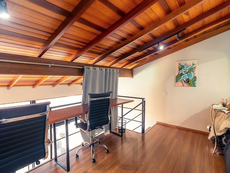 Hípica- Casa 2 dormitórios, mezanino, área gourmet- Venda!! — foto 16