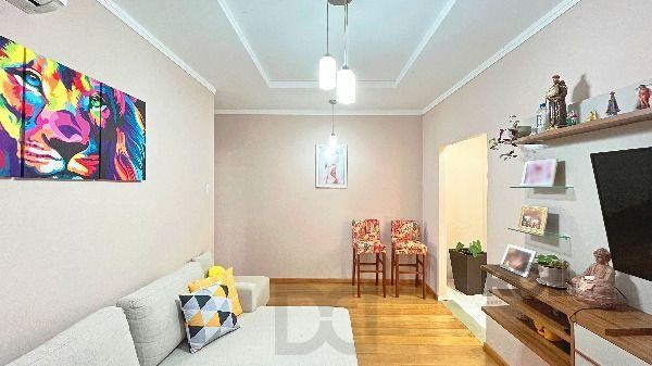 Casa em Porto Alegre, no bairro Medianeira, com 3 dormitório(s), e 3 banheiros, à venda. — foto 4