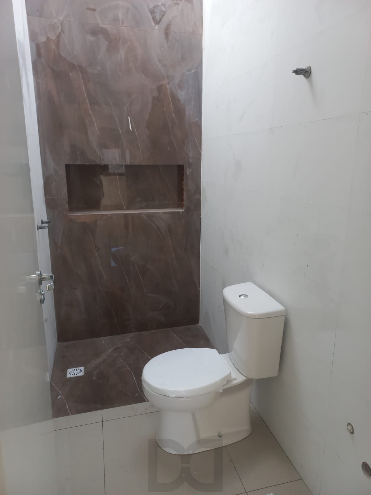 Casa nova térrea 2 dormitórios com suíte e pátio - em construção. — foto 5