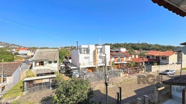 Casa em Porto Alegre, no bairro Espírito Santo, com 3 dormitório(s), e 3 banheiros, à venda. — foto 35
