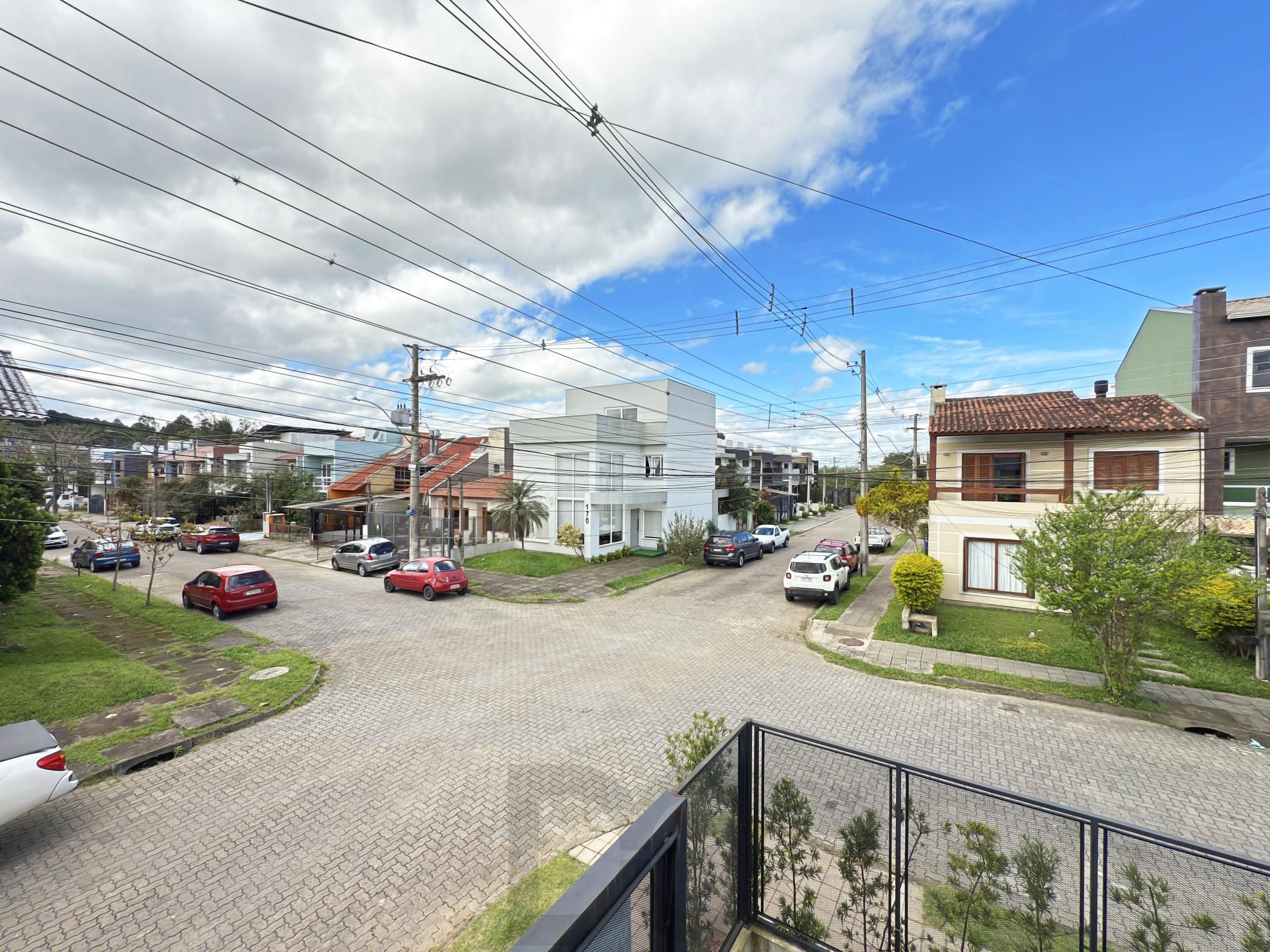 Casa em Porto Alegre, no bairro Hípica, com 4 dormitório(s), à venda. — foto 25