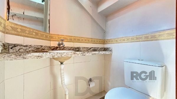 Casa para Venda - 144m², 2 dormitórios, 2 vagas - Lomba do Pinheiro — foto 14