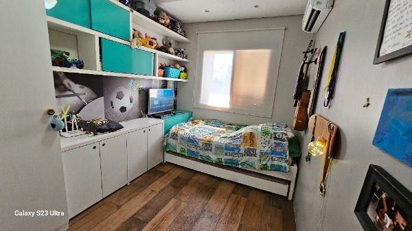 Casa em Porto Alegre, no bairro Hípica, com 3 dormitório(s), e 3 banheiros, à venda. — foto 16