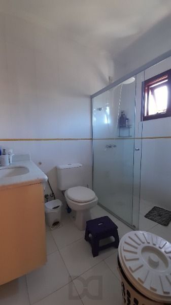 Casa em Porto Alegre, no bairro Espírito Santo, com 3 dormitório(s), e 3 banheiros, à venda. — foto 14
