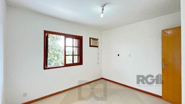 Casa para Venda - 144m², 2 dormitórios, 2 vagas - Lomba do Pinheiro — foto 33