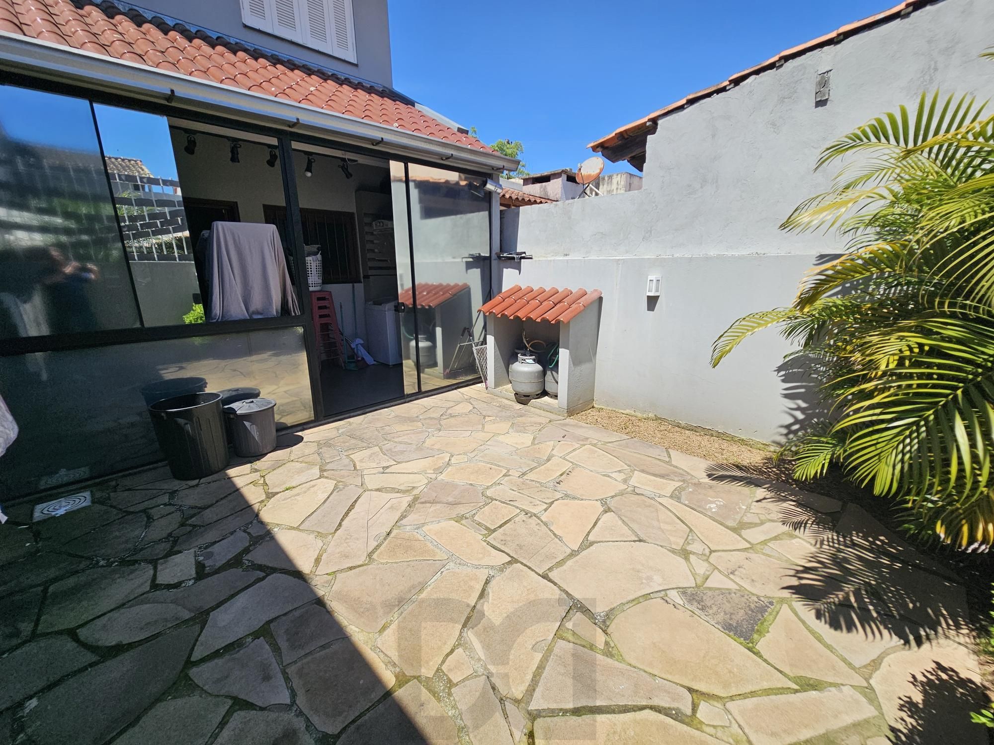 Sobrado 3 dormitórios com 127m² com lareira churrasqueira próximo ao Zaffari da Hípica ! — foto 14