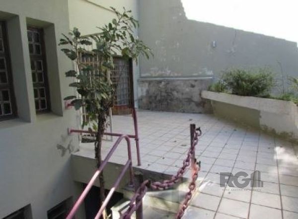Casa em Porto Alegre, no bairro Nonoai, com 4 dormitório(s), e 4 banheiros, à venda. — foto 7