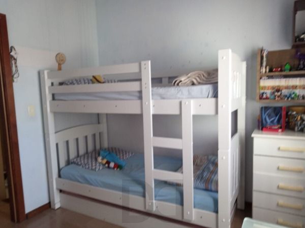 Casa em Porto Alegre, no bairro Teresópolis, com 2 dormitório(s), e 2 banheiros, à venda. — foto 12