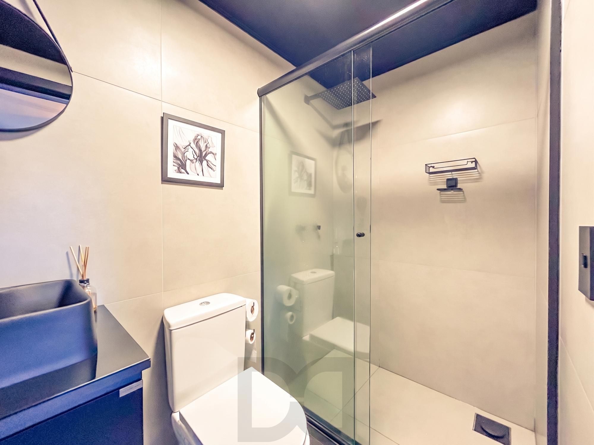 Apartamento mobiliado de 2 dormitórios com 1 suíte no bairro Cristal — foto 29