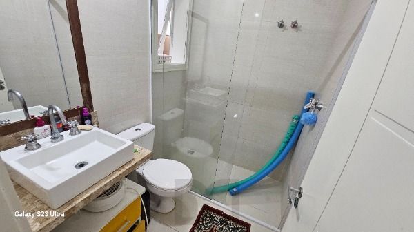 Casa em Porto Alegre, no bairro Hípica, com 3 dormitório(s), e 3 banheiros, à venda. — foto 10