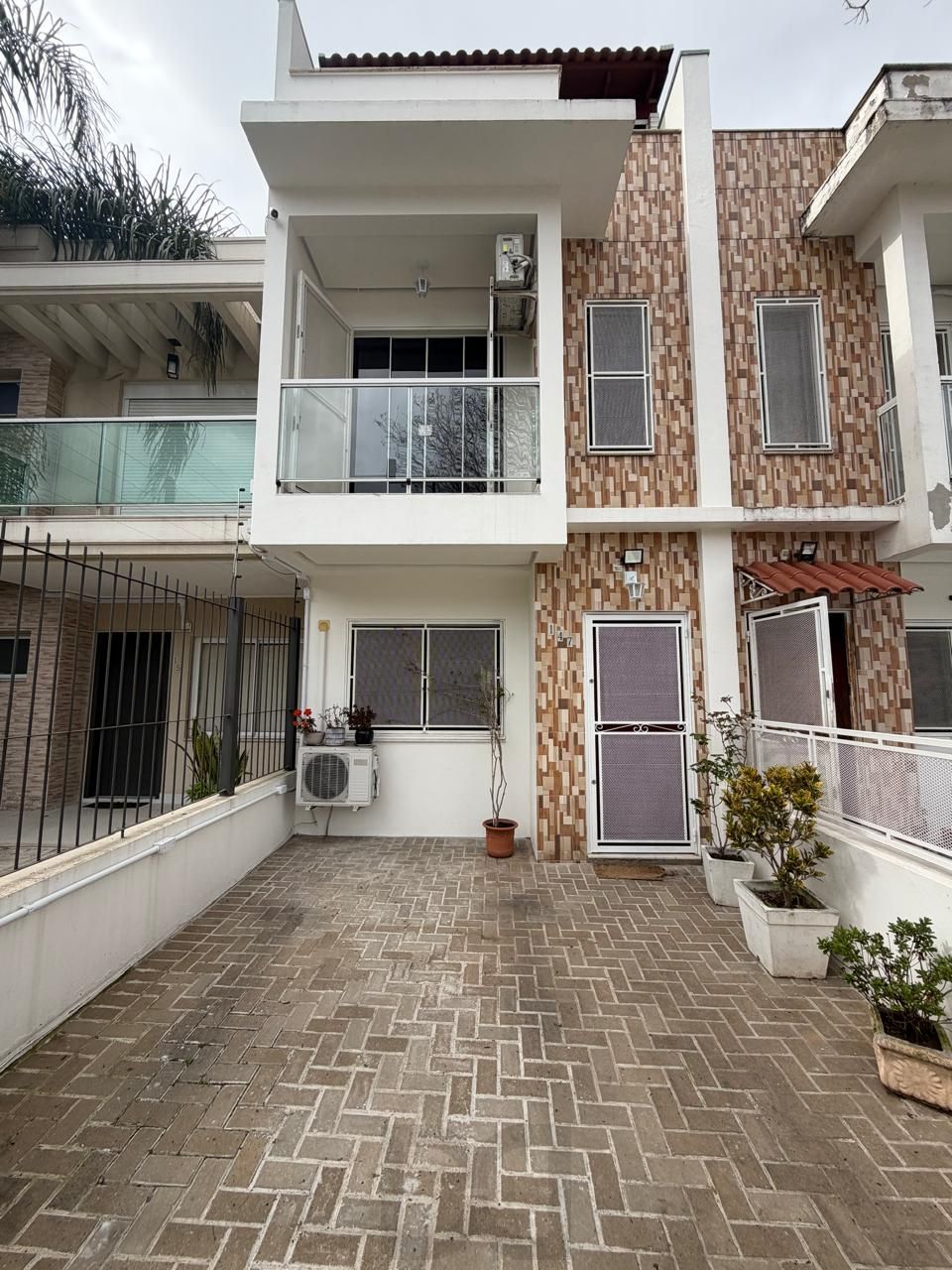O sobrado dos seus sonhos a apenas 2 quadras do Atacado Desco e do Colégio CESI! — foto 1