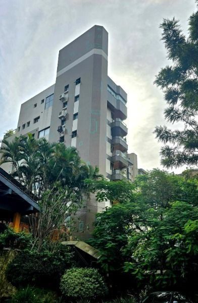 Apartamento em Porto Alegre, no bairro Auxiliadora, com 4 dormitório(s), e 4 banheiros, à venda. — foto 1