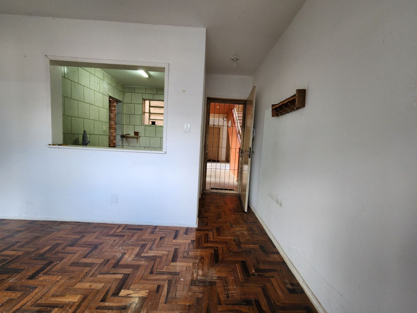 Excelente oportunidade ! Apartamento 2 dormitórios bairro Ipanema, sem risco de alagamentos ! — foto 4