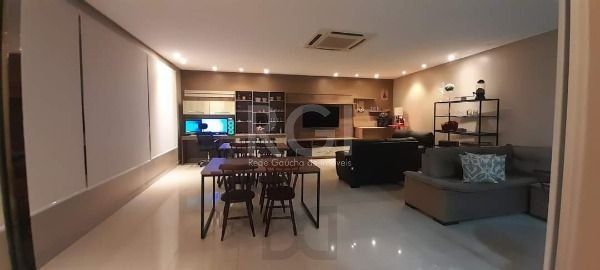 Casa para Venda - 374m², 4 dormitórios, sendo 1 suites, 3 vagas - Guarujá — foto 26
