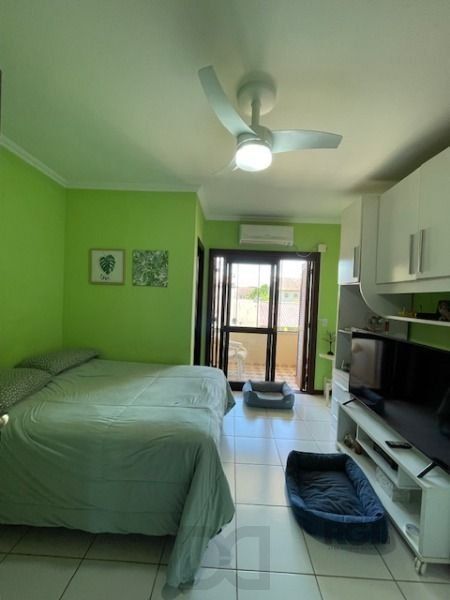 Casa em Porto Alegre, no bairro Hípica, com 3 dormitório(s), e 3 banheiros, à venda. — foto 12