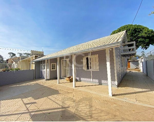 Casa para Venda - 101m², 3 dormitórios, sendo 1 suites, 3 vagas - Guarujá — foto 3