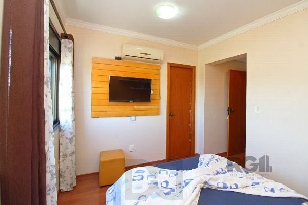 Apartamento em Porto Alegre, no bairro Nonoai, com 3 dormitório(s), com uma suíte e 1 banheiro, à venda. — foto 20