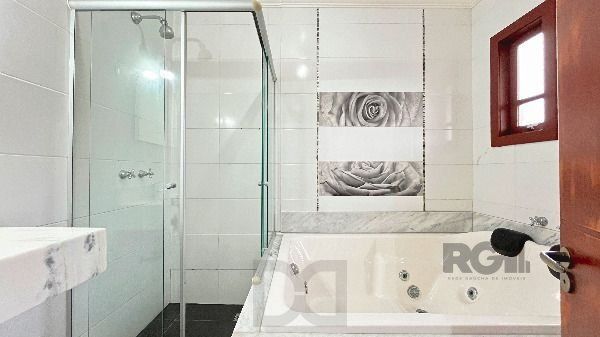 Casa em Porto Alegre, no bairro Hípica, com 3 dormitório(s), e 3 banheiros, à venda. — foto 38