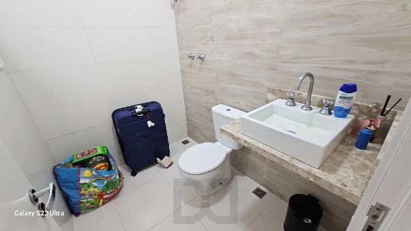 Casa em Porto Alegre, no bairro Hípica, com 3 dormitório(s), e 3 banheiros, à venda. — foto 32
