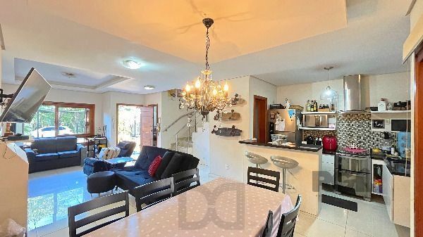 Casa em Porto Alegre, no bairro Hípica, com 3 dormitório(s), e 3 banheiros, à venda. — foto 10