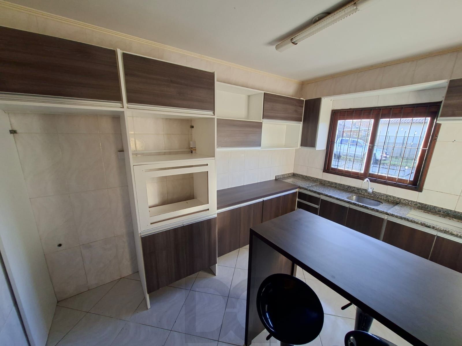 Hípica-Sobrado com 2 Dormitórios e Pátio nos Fundos- Venda!! — foto 6
