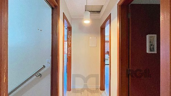 Casa em Porto Alegre, no bairro Hípica, com 3 dormitório(s), e 3 banheiros, à venda. — foto 22