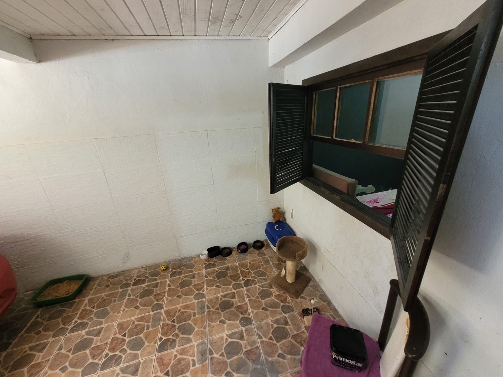 Sobrado com 4 Dormitórios em Rua Tranquila — foto 26
