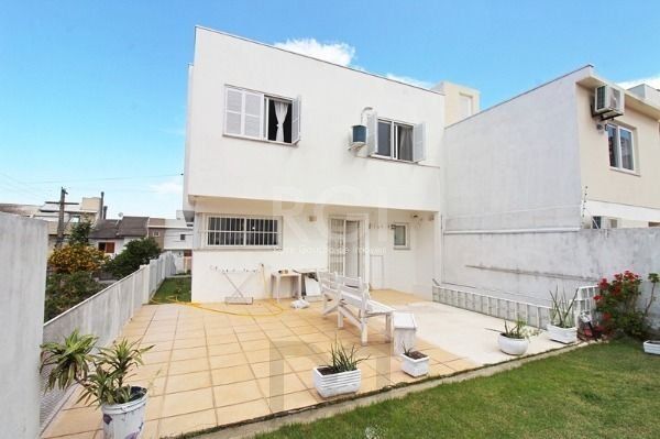 Casa em Porto Alegre, no bairro Aberta dos Morros, com 3 dormitório(s), e 3 banheiros, à venda. — foto 33