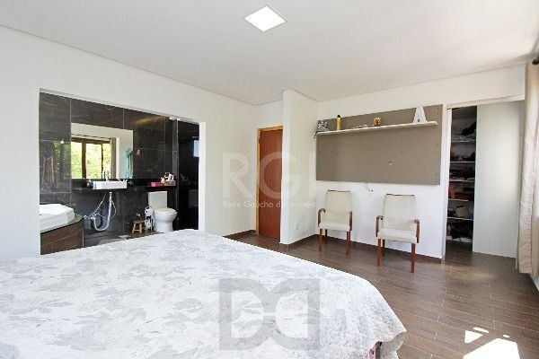 Casa para Venda - 400m², 4 dormitórios, sendo 2 suites, 4 vagas - Guarujá — foto 35