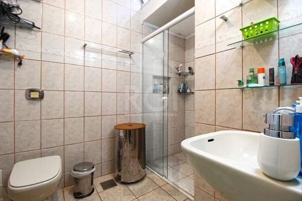Casa para Venda - 374m², 4 dormitórios, sendo 1 suites, 3 vagas - Guarujá — foto 16