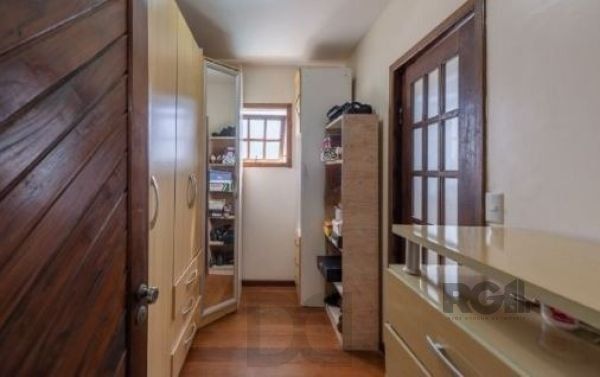 Casa em Porto Alegre, no bairro Aberta dos Morros, com 4 dormitório(s), e 4 banheiros, à venda. — foto 19