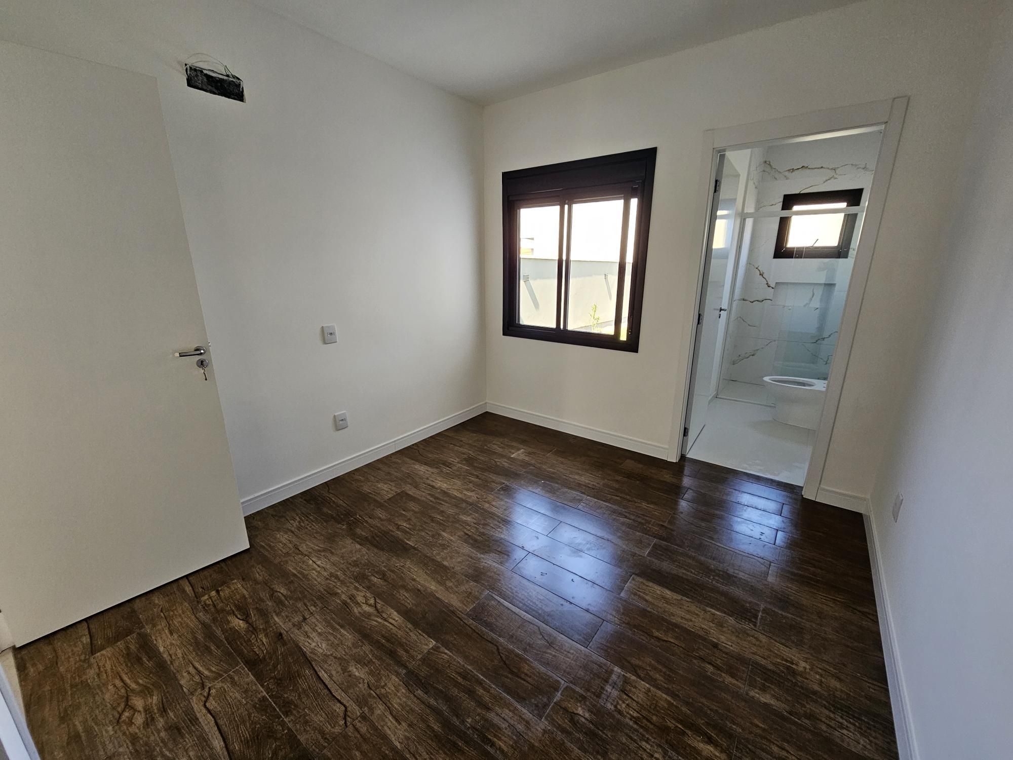 Casa térrea 3 dormitórios nova no Residencial Hipica Boulevard no bairro Hípica, próximo a Escola Cesi e Desco Atadado ! — foto 5
