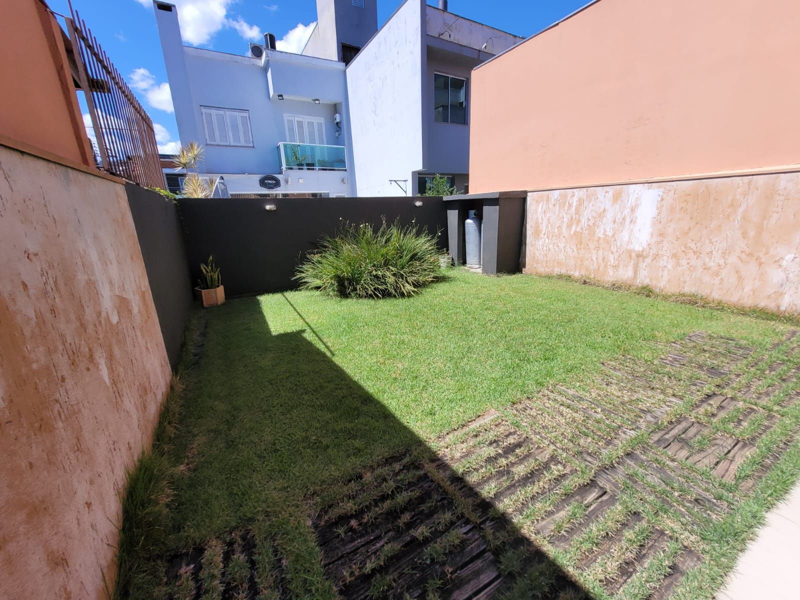 Casa Mobiliada com 3 Dormitórios à Venda — foto 13