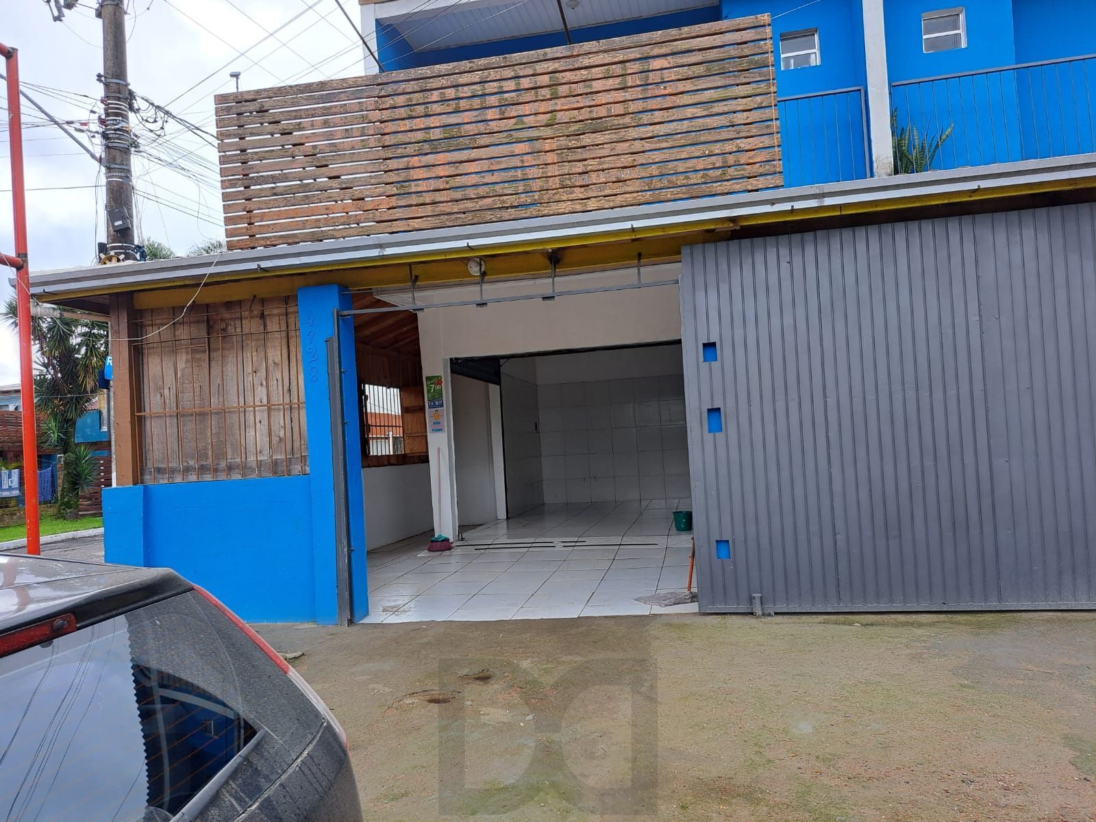 Oportunidade Única para Investidores: Prédio + Sobrado em Terreno de Esquina! — foto 1