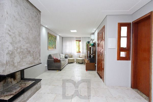 Casa em Porto Alegre, no bairro Hípica, com 3 dormitório(s), e 3 banheiros, à venda. — foto 6