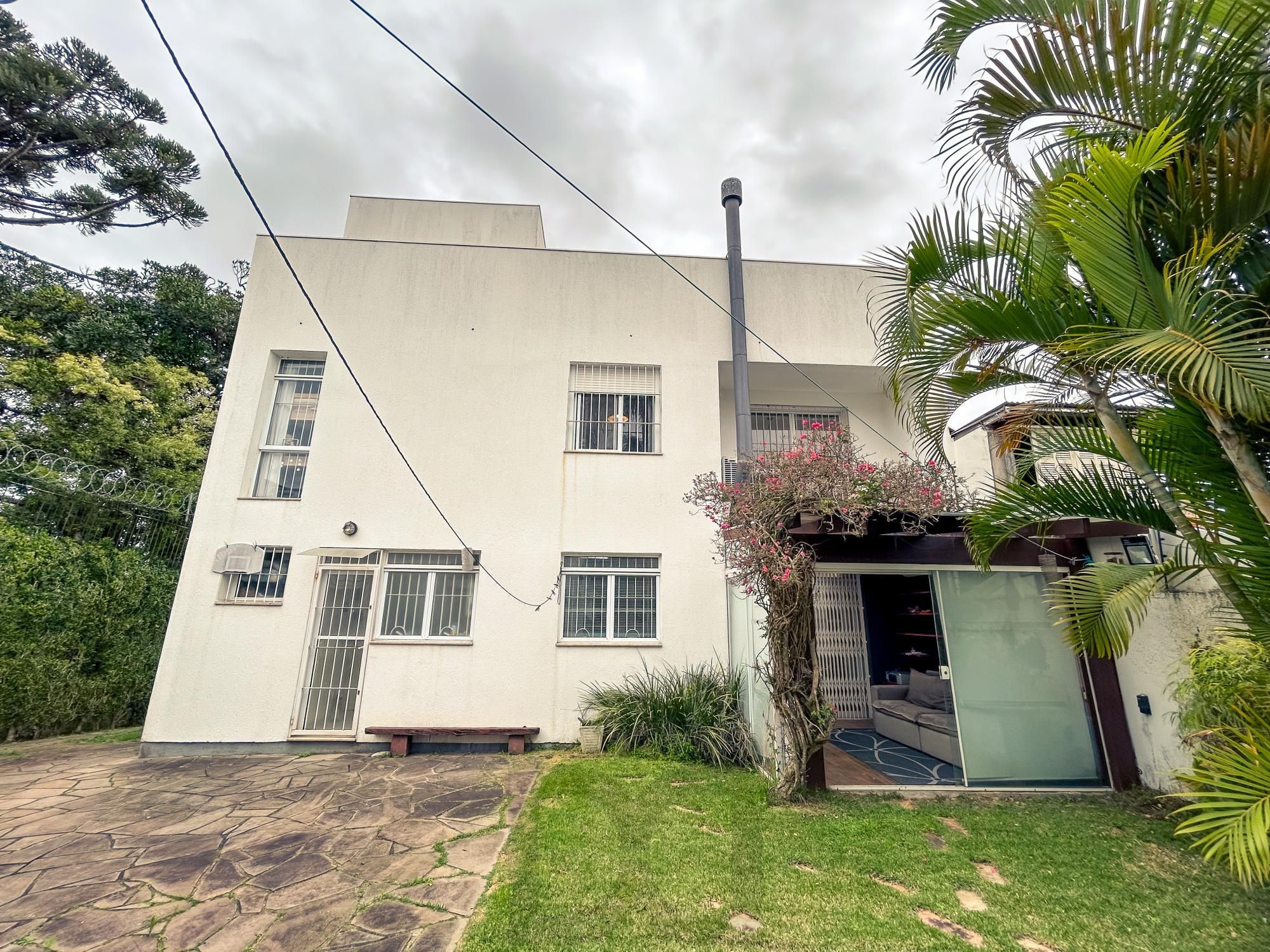 Casa em Porto Alegre, no bairro Espírito Santo, com 3 dormitório(s), e 3 banheiros, à venda. — foto 41