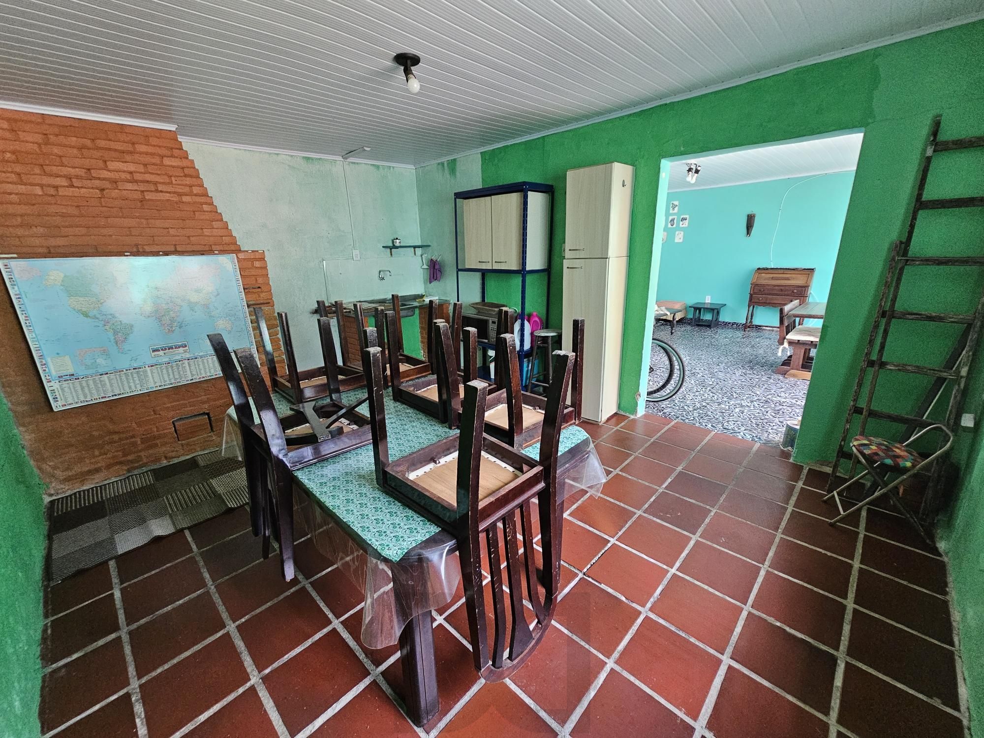 Casa 3 dormitórios e edícula com churrasqueira no bairro Medianeira ! — foto 14