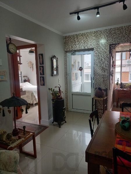 Apartamento em Porto Alegre, no bairro Cavalhada, com 2 dormitório(s), e 2 banheiros, à venda. — foto 2