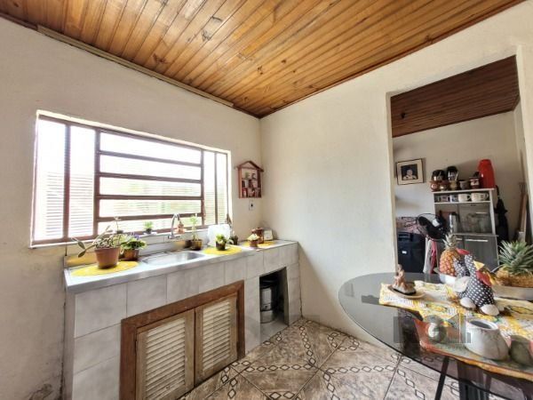 Casa em Porto Alegre, no bairro Restinga, com 5 dormitório(s), e 5 banheiros, à venda. — foto 6