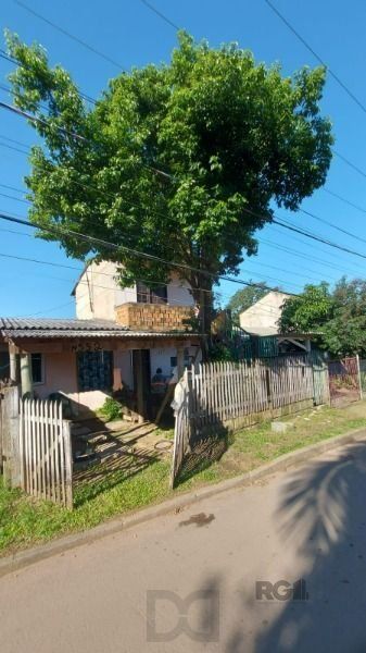 Casa em Porto Alegre, no bairro Hípica, com 2 dormitório(s), e 2 banheiros, à venda. — foto 1