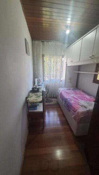 Casa em Porto Alegre, no bairro Nonoai, com 3 dormitório(s), e 3 banheiros, à venda. — foto 29