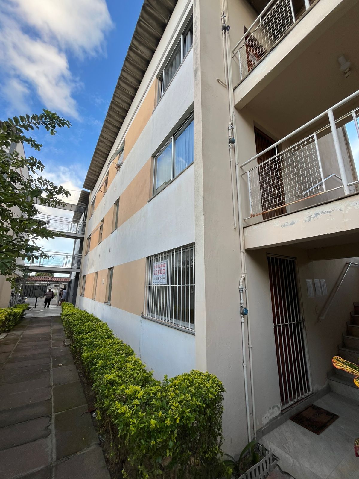 Apartamento térreo de 2 dormitórios semi mobiliado no bairro Restinga — foto 1