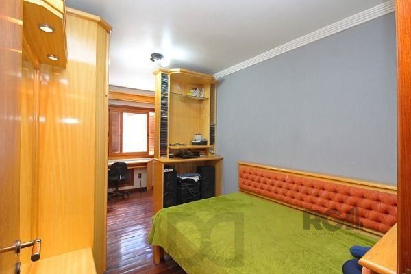 Casa em Porto Alegre, no bairro Ipanema, com 3 dormitório(s), e 3 banheiros, à venda. — foto 44