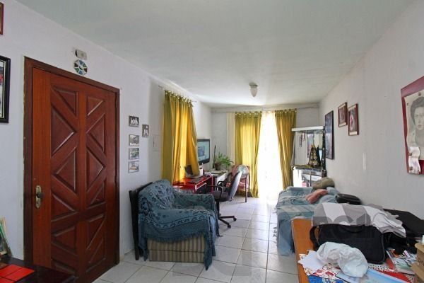 Casa em Porto Alegre, no bairro Jardim Itu, com 2 dormitório(s), e 2 banheiros, à venda. — foto 14